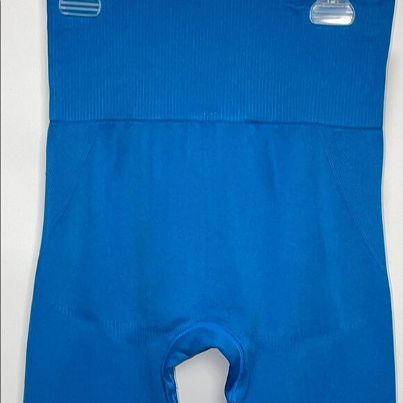 Blue Activewear Set - Picture 7 of 16